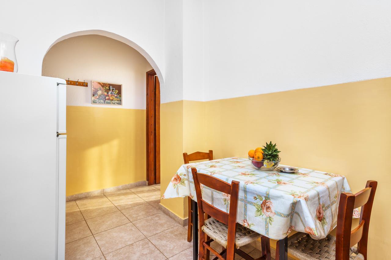 Xenios Loutra Village Mary'S House 아기아 파라스케비 객실 사진